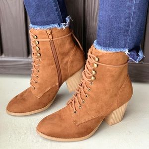 NIB Cognac Lace Up Block Heel Combat Ankle Booties